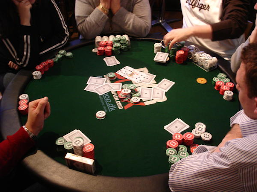Các hành động khi chơi Poker Texas Hold'em